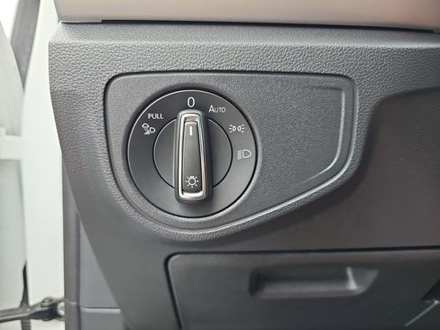 Used 2023 Volkswagen Atlas SE w/ Panoramic Sunroof Package FWD image 45