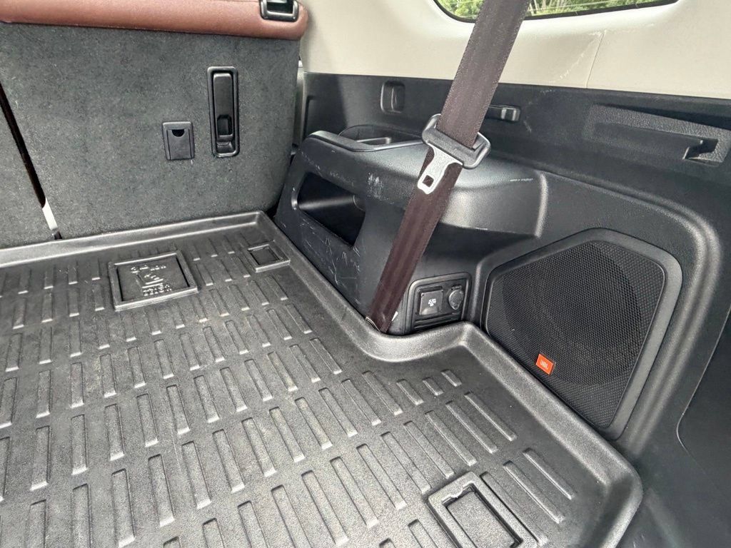 Used 2023 Toyota 4Runner Limited AWD/4WD image 53