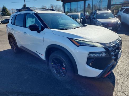 New 2026 Nissan Rogue SV image 2