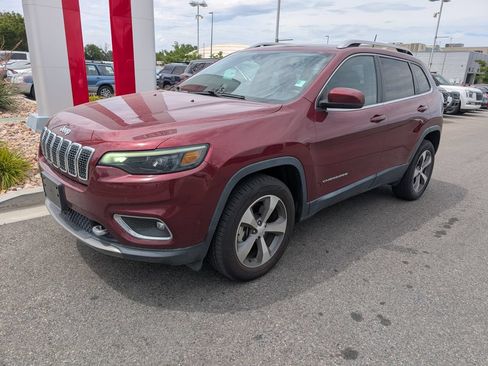 Used 2021 Jeep Cherokee Limited w/ Elite Package AWD/4WD image 3