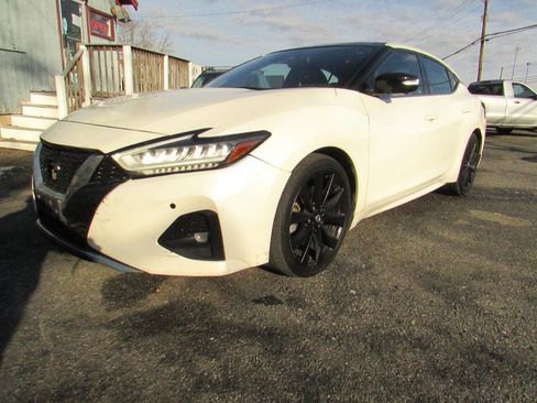 Used 2021 Nissan Maxima SR w/ Sport Mat Group image 4
