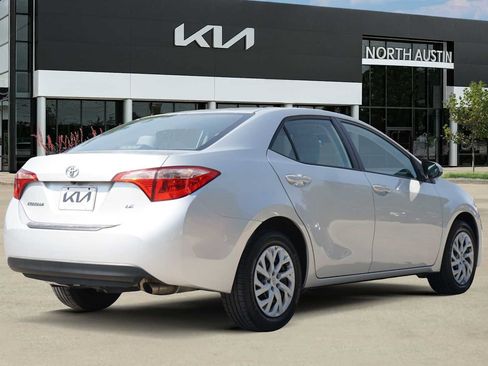 Used 2019 Toyota Corolla LE FWD image 5