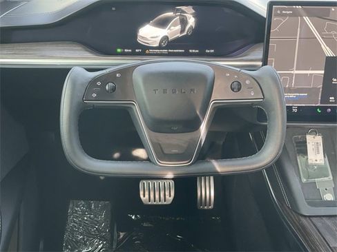 Used 2022 Tesla Model X image 7