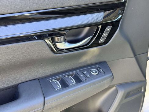 Used 2025 Honda CR-V EX-L image 18