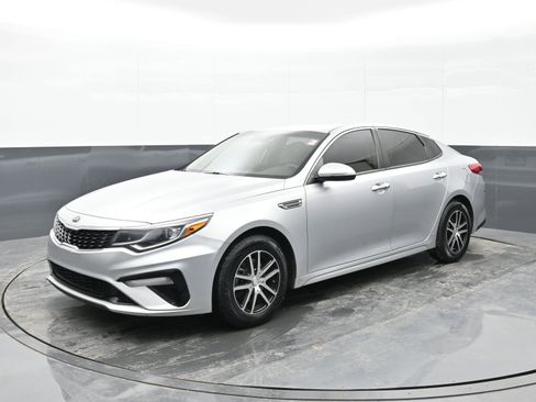 Used 2020 Kia Optima LX image 8
