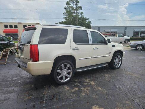Used 2009 Cadillac Escalade 2WD image 5