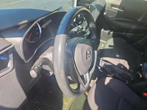 Used 2021 Toyota Corolla SE FWD image 9