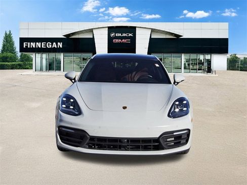 Used 2022 Porsche Panamera 4 image 2