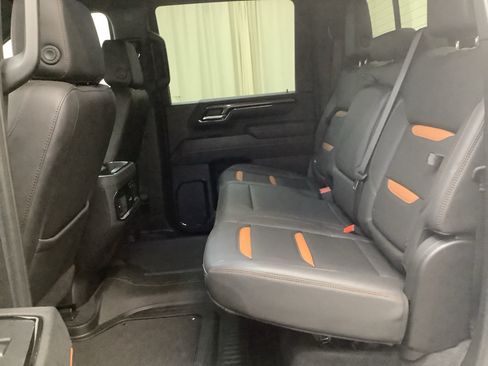 Used 2024 GMC Sierra 2500 AT4 w/ Technology Package AWD/4WD image 23