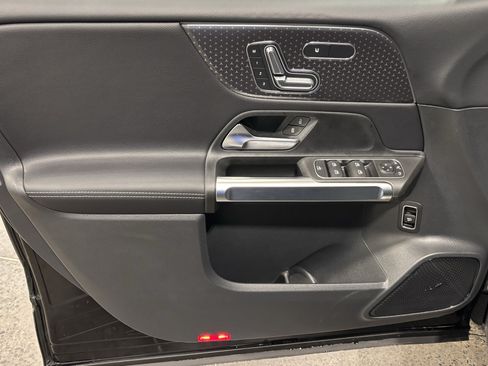 New 2026 Mercedes-Benz GLB 250 4MATIC image 11