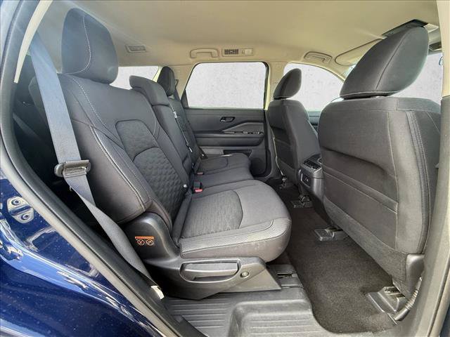 Used 2024 Nissan Pathfinder SV FWD image 23