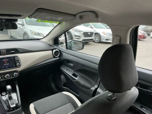 Used 2021 Nissan Versa SV FWD image 18