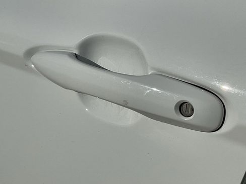 Used 2025 Toyota Camry SE image 10