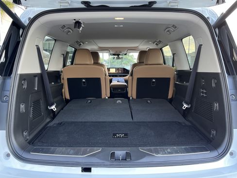 Certified 2026 INFINITI QX80 Luxe w/ Cargo Package AWD/4WD image 22
