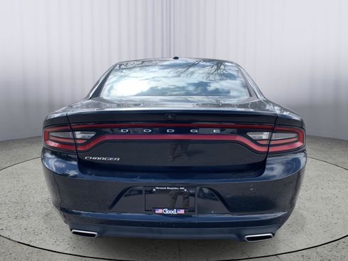 Used 2022 Dodge Charger SXT RWD image 6