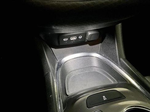 Used 2023 Chevrolet Malibu LT FWD image 25