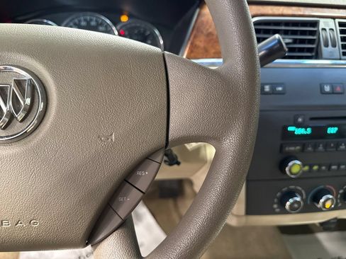 Used 2005 Buick LaCrosse CX FWD image 4