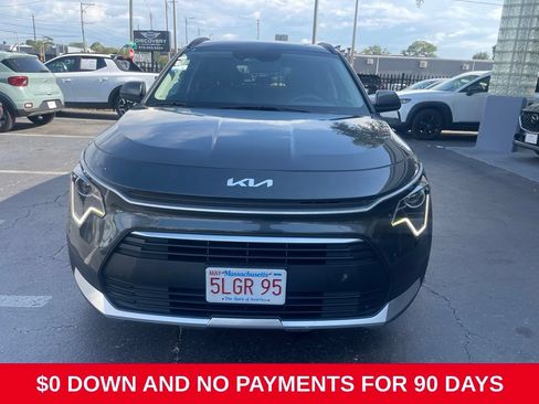 Used 2025 Kia Niro LX FWD image 2