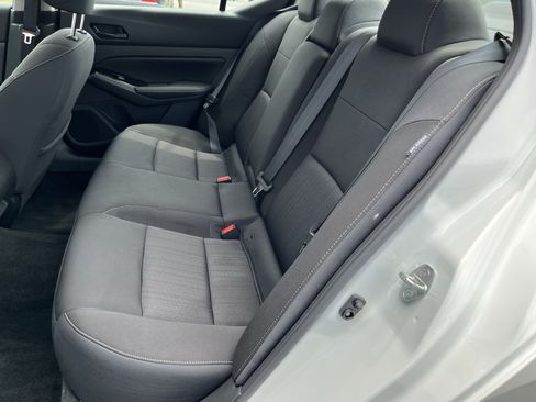 Used 2023 Nissan Altima 2.5 SV w/ SV Premium Package AWD/4WD image 18