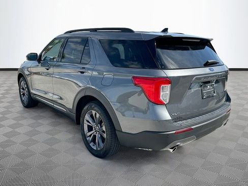 Used 2023 Ford Explorer XLT w/ Equipment Group 202A image 7