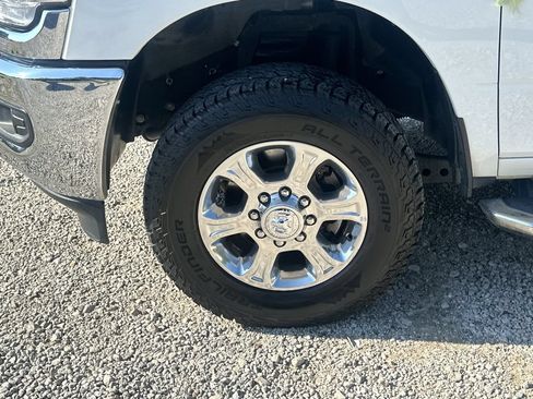 Used 2024 RAM 2500 Big Horn AWD/4WD image 11