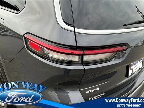 Used 2025 Jeep Grand Cherokee L Laredo w/ Luxury Tech Group I image 25