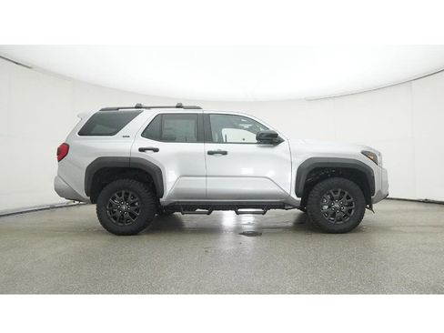 New 2025 Toyota 4Runner SR5 image 27