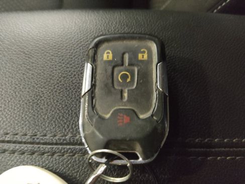 Used 2022 GMC Terrain SLE w/ Driver Convenience Package FWD image 32