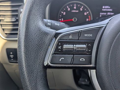Used 2020 Kia Sportage LX image 19