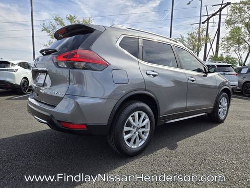 Used 2018 Nissan Rogue SV image 6
