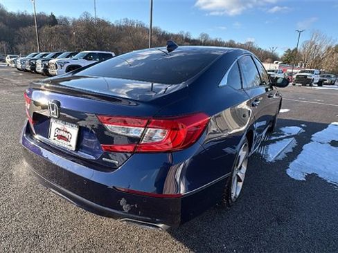 Used 2018 Honda Accord Touring image 5