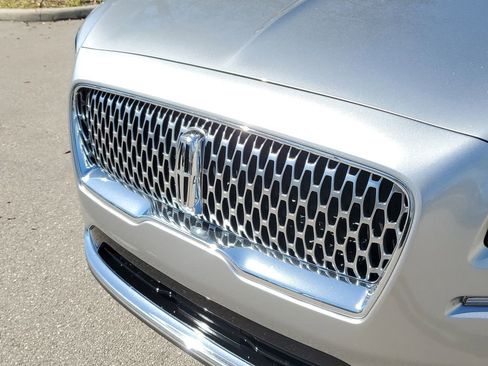 Used 2022 Lincoln Nautilus Reserve w/ Cargo Utility Package image 9