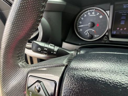 Used 2016 Toyota Tacoma TRD Sport w/ Premium & Technology Package image 29