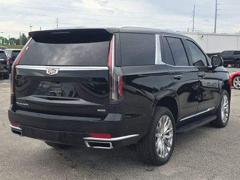 Used 2024 Cadillac Escalade Premium Luxury AWD/4WD image 5
