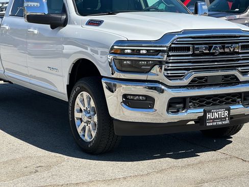 New 2026 RAM 2500 Laramie w/ Towing Technology Group AWD/4WD image 11