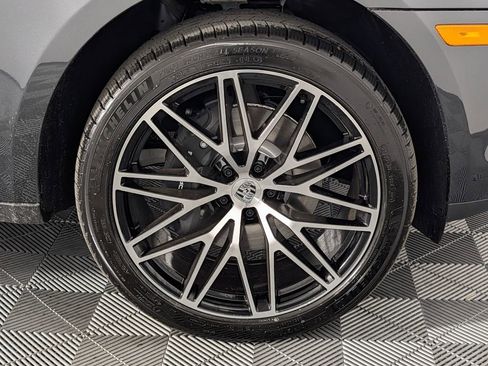 New 2026 Porsche Macan image 14