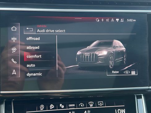 Used 2025 Audi Q7 3.0T Prestige AWD/4WD image 25