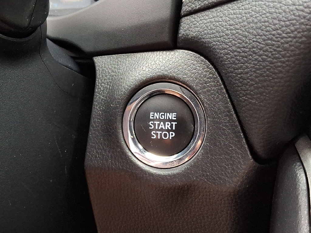 Certified 2025 Toyota RAV4 XLE AWD/4WD image 28