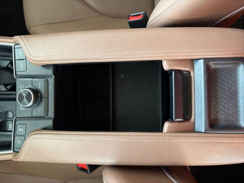 Used 2024 Toyota Grand Highlander AWD image 31