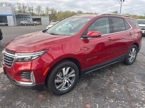 Used 2023 Chevrolet Equinox Premier image 1