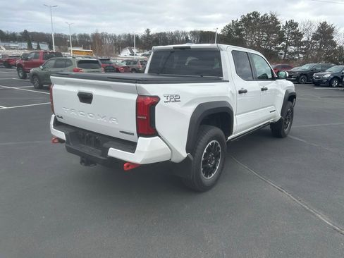 Used 2025 Toyota Tacoma TRD Off-Road image 27