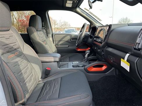New 2026 Nissan Frontier PRO-4X w/ Pro-4x Convenience Package image 10