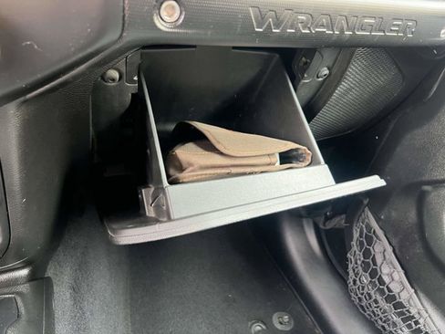 Certified 2018 Jeep Wrangler Unlimited Sport S AWD/4WD image 30
