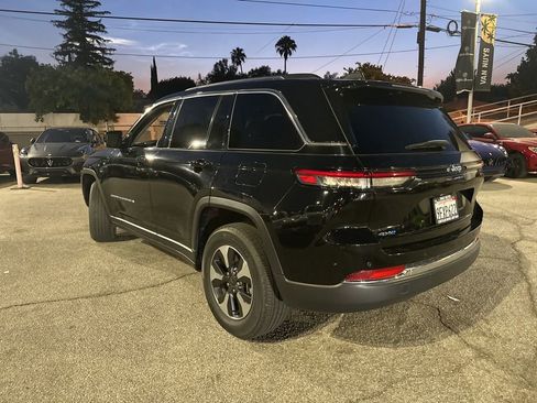 Used 2023 Jeep Grand Cherokee 4WD 4xe image 4