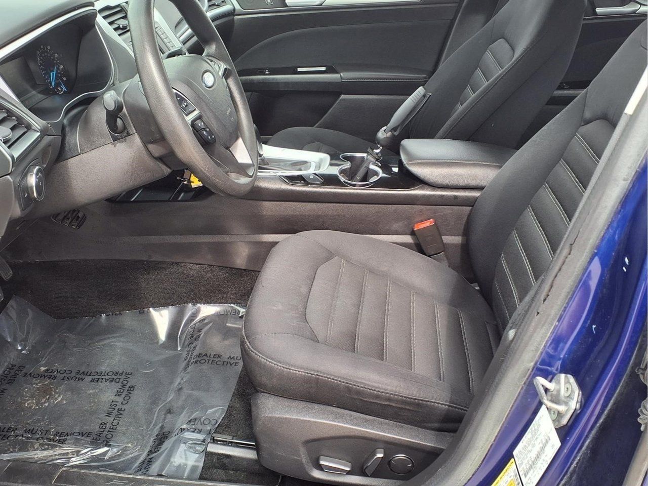 Used 2015 Ford Fusion SE FWD image 12