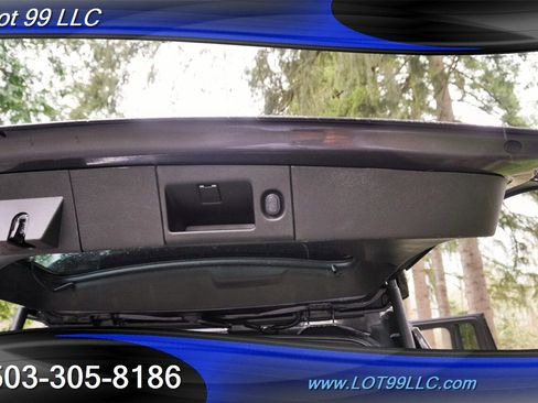 Used 2017 Chevrolet Suburban Premier RWD image 34