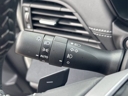 Used 2023 Subaru Outback Premium image 24