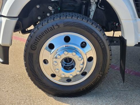 Used 2026 Ford F450 Platinum w/ FX4 Off-Road Package AWD/4WD image 9