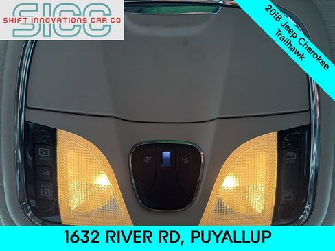 Used 2018 Jeep Cherokee Trailhawk w/ Quick Order Package 25L image 21