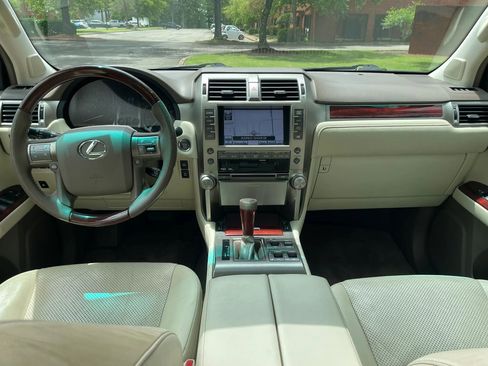 Used 2013 Lexus GX 460 Premium AWD/4WD image 16